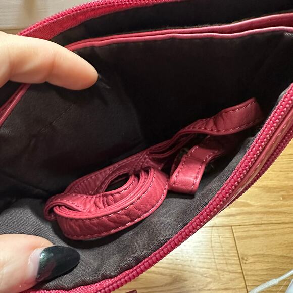 Catwalk Studio Convertible Wristlet Bag NEW WITH TAGS - Picture 3 of 7